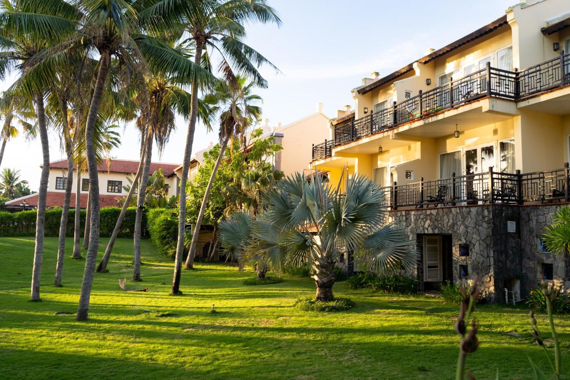 Victoria Hoi An Beach Resort & Spa Bagian luar foto